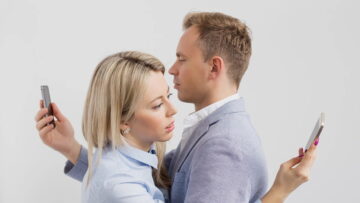 过度刷手机会磨蚀你的大脑：危害纠正及应对策略